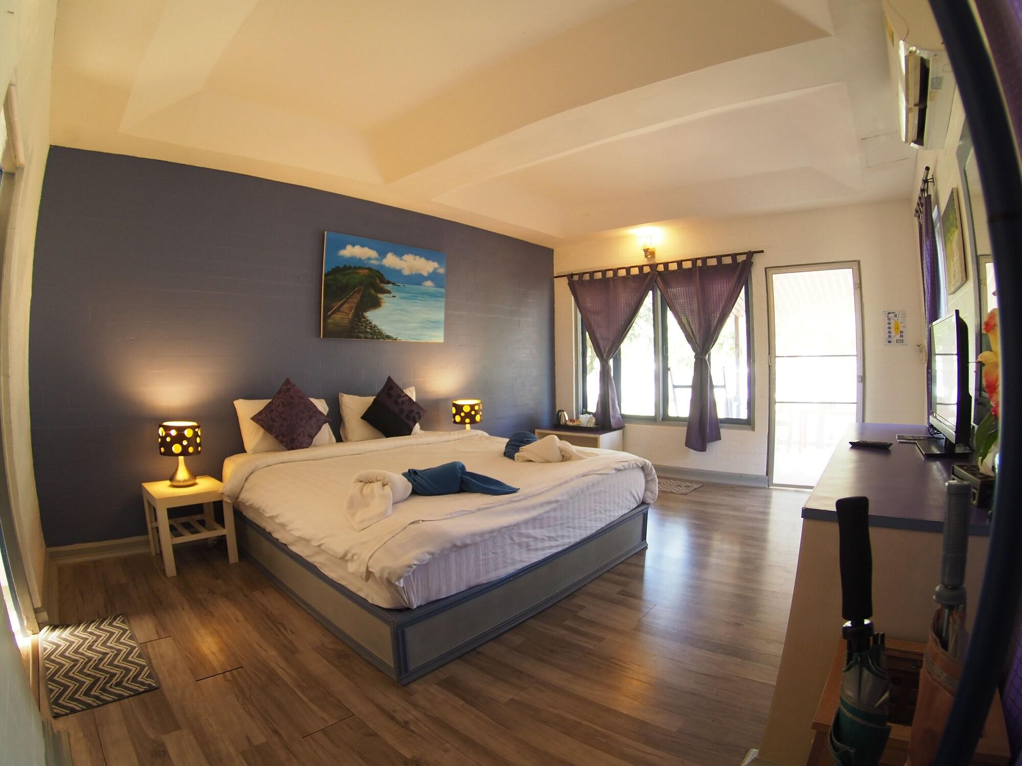 Soontreeya Lanta Hotel Koh Lanta Exterior photo